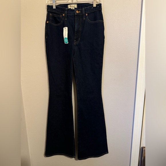 Madewell Skinny Flare Jeans in Rinse Wash, size 26,) - Picture 5 of 9